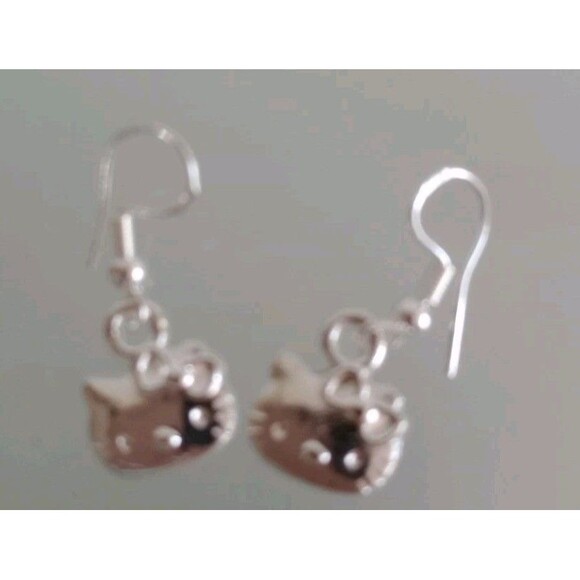 Girl's Lot of 3 Silver Earrings Dangle & Stud Bear Heart Kitty Cute NIP - Picture 4 of 5